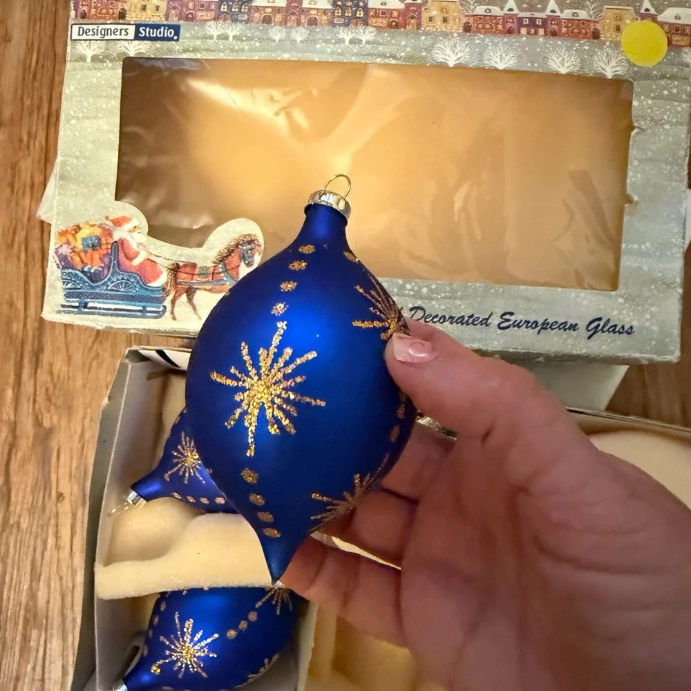 Designer’s Studio Handcrafted European Glass Christmas Ornaments – Set of 5 - Picture 6 of 7